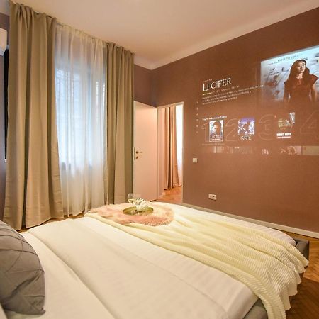 Modern Stay - Central Studios With Wall Projector Near Radisson 부쿠레슈티 외부 사진