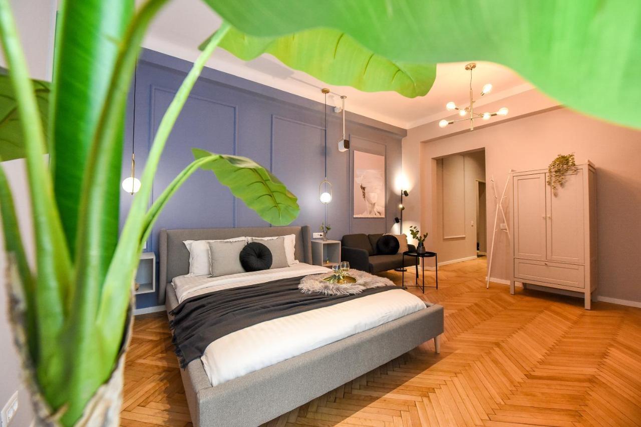 Modern Stay - Central Studios With Wall Projector Near Radisson 부쿠레슈티 외부 사진
