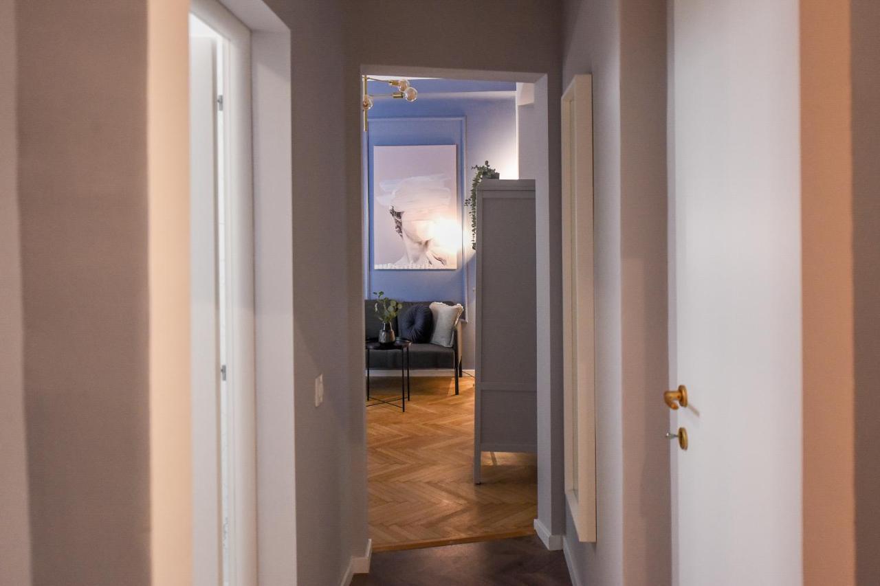 Modern Stay - Central Studios With Wall Projector Near Radisson 부쿠레슈티 외부 사진